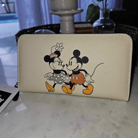 Mickey & Minnie Long Wallet - Picture 1 of 5